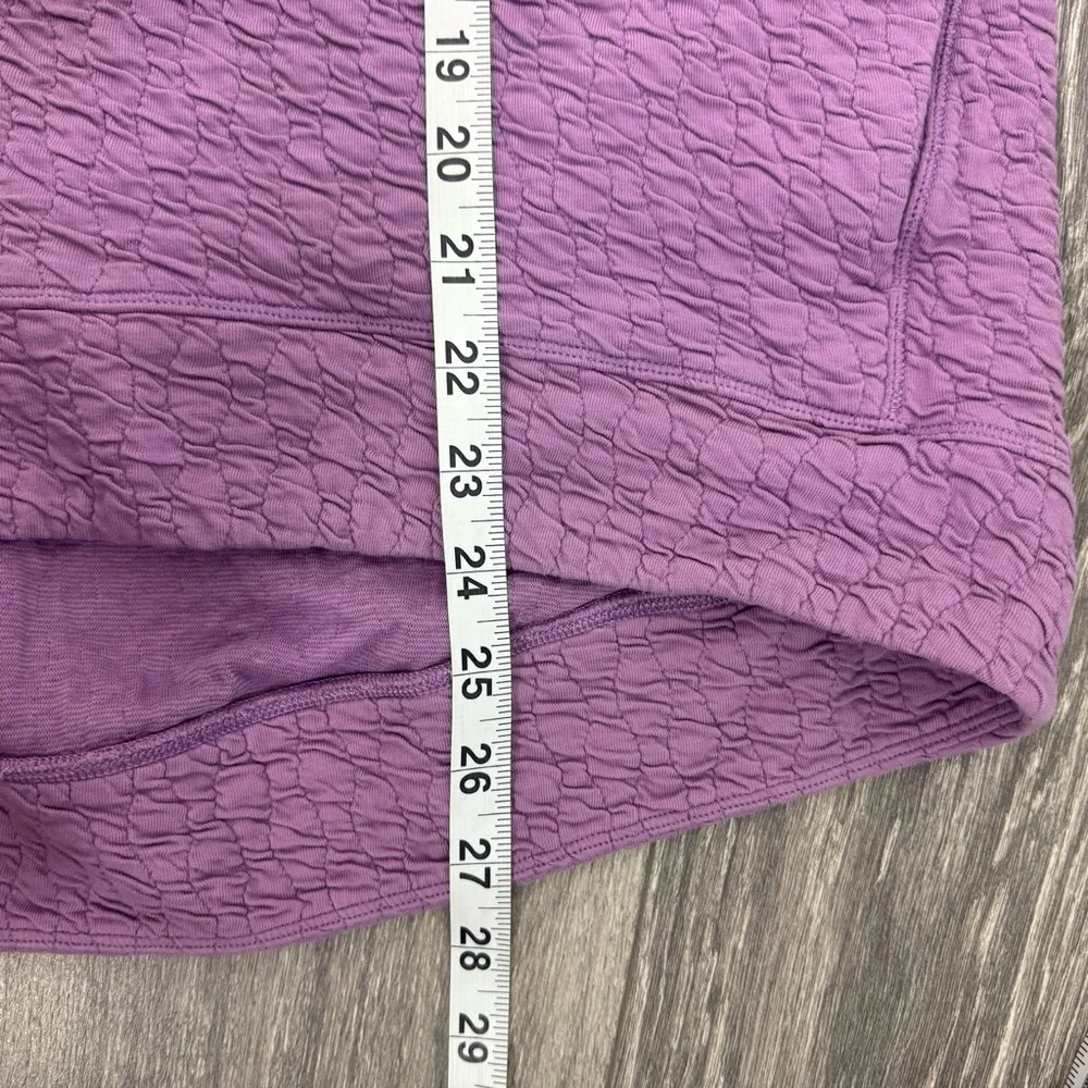 Lululemon Rippled V-Neck Pullover in Wisteria Purple SZ 4